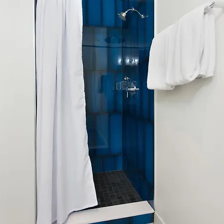 Aparthotel The Plymouth Luxury Suites By Sonder Chicago