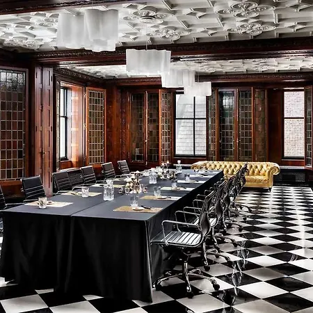 The Blackstone, Autograph Collection 4* Chicago
