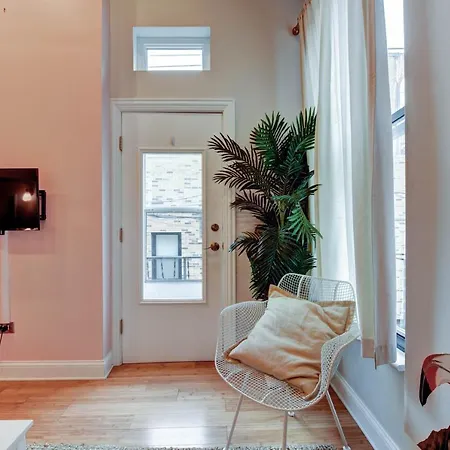 Audubon Atrium Apartment Chicago