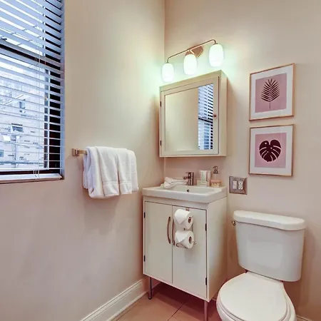 Audubon Atrium Apartment *