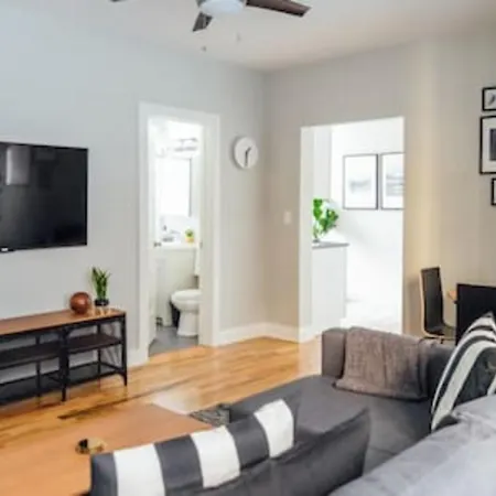 Convenient & Newly Decorated 1br - Roscoe 1d Apartment *