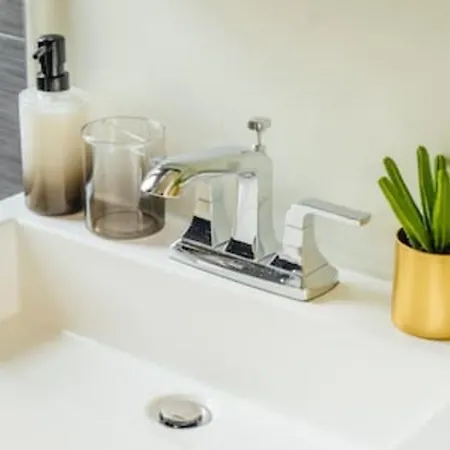 Apartment Convenient & Newly Decorated 1br - Roscoe 1d *