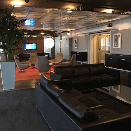 Apartment Corporate Suites In The Heart Of Magnificent Mile Chicago