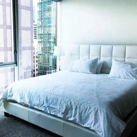 Corporate Suites In The Heart Of Magnificent Mile Apartment