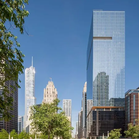 Corporate Suites In The Heart Of Magnificent Mile Apartment