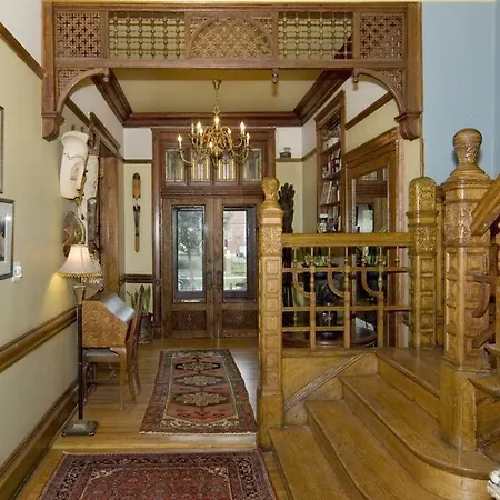 Bed & Breakfast Welcome Manor 5*