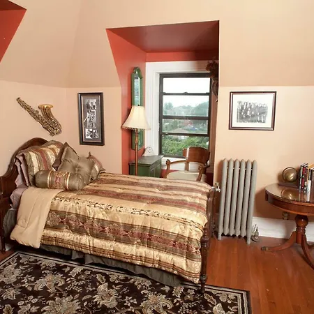 Welcome Manor Bed & Breakfast 5*