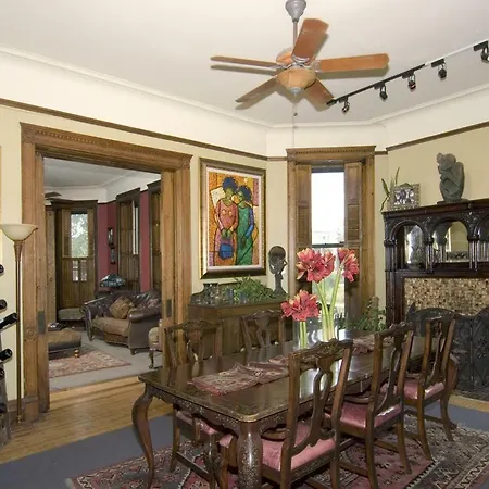Welcome Manor Bed & Breakfast 5*