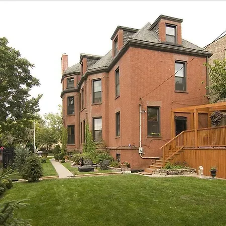 Welcome Manor Bed & Breakfast Chicago
