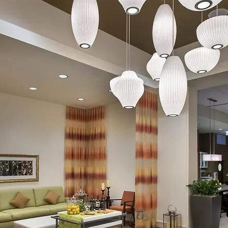 Hilton Garden Downtown Riverwalk Hotel Chicago
