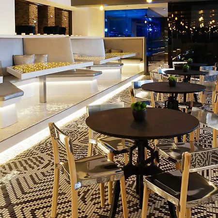 Radisson Blu Aqua Hotel, Hotel Chicago