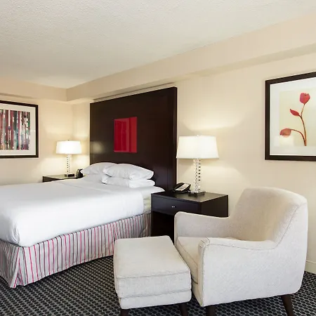 Doubletree By Hilton Magnificent Mile