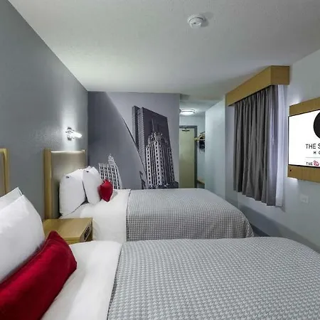 Saint Clair - Magnificent Mile Hotel 4*