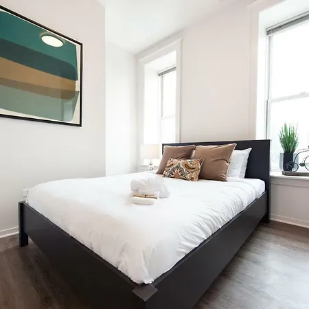 Sonder — Roosevelt Suites