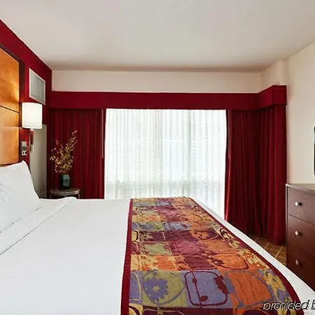 Hotel By Marriott Downtown/river North Chicago
