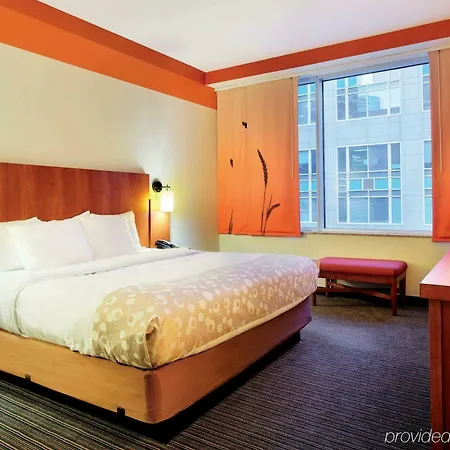 La Quinta & By Wyndham Downtown 3* Chicago