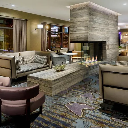 By Marriott Downtown/river North 3*