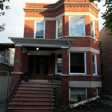 Wrigley Oasis! Steps From The Field! - 3bd 1ba *