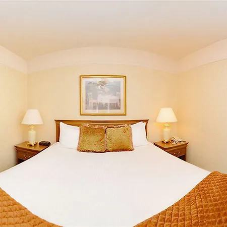 The Willows 3* Chicago