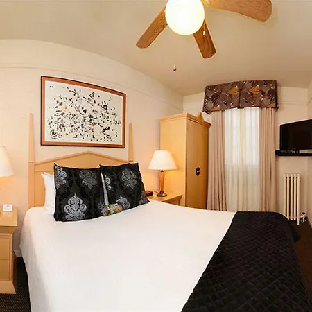 Hotel City Suites Hotel 3*
