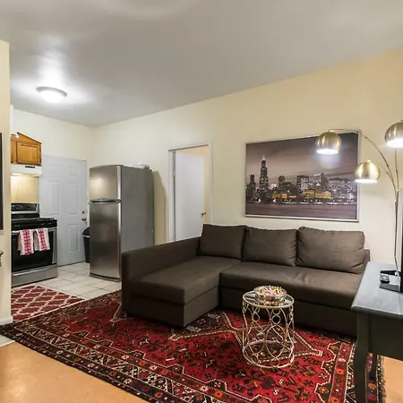 1549 North Maplewood Avenue *