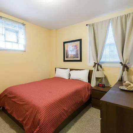 1549 North Maplewood Avenue * Chicago