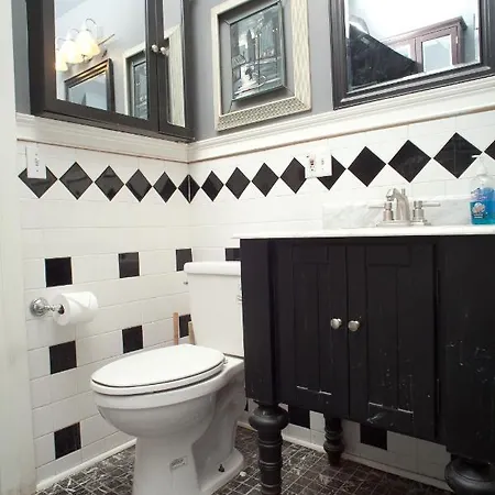 Bed & Breakfast Welcome Manor 5*