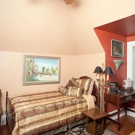 Welcome Manor Bed & Breakfast Chicago