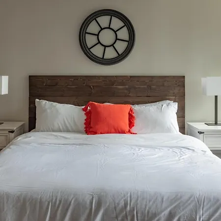 Envitae 3br Downtown Luxurious Views & Pool * Chicago