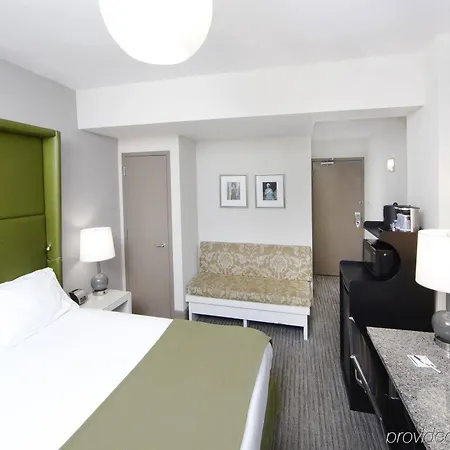 Express - Magnificent Mile By Ihg Hotel Chicago