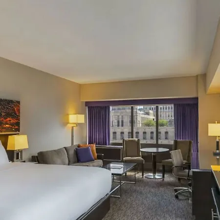 Mart Plaza River North, An Ihg 4*