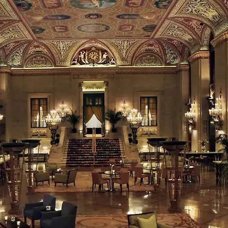 The Palmer House Hilton Hotel 4*