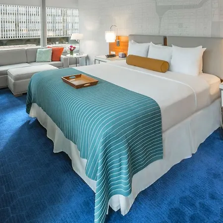 Kinzie Hotel