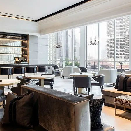 Londonhouse Chicago, Curio Collection By Hilton