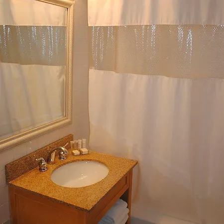 Howard Johnson - *