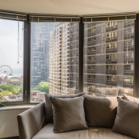Apartment Envitae 2br Vibrant High-rise Penthouse Chicago