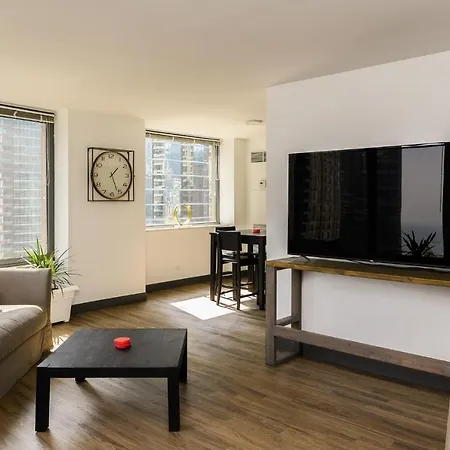 Envitae 2br Vibrant High-rise Penthouse