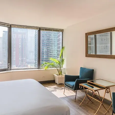 Apartment Envitae 2br Vibrant High-rise Penthouse