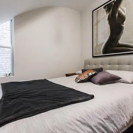 ✪ Cozy 1 Bedroom Close To Downtown ✪ *