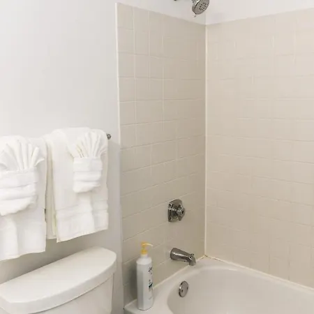 Apartment Envitae 2br Vibrant High-rise Penthouse