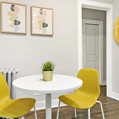 Apartment 1br Stylishly Furnished In Lakeview - Oakdale 1s *