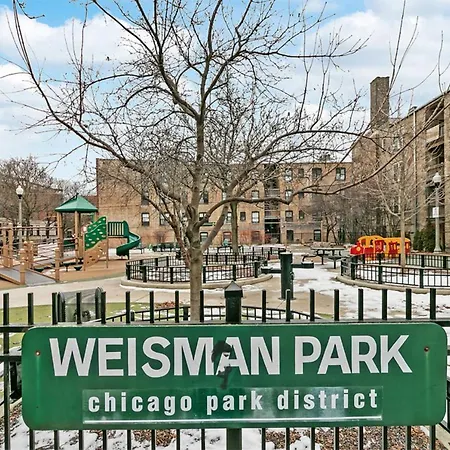 1br Stylishly Furnished In Lakeview - Oakdale 1s