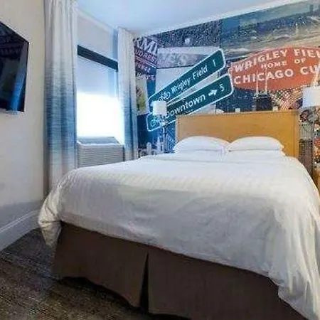 Versey Lincoln Park 3*