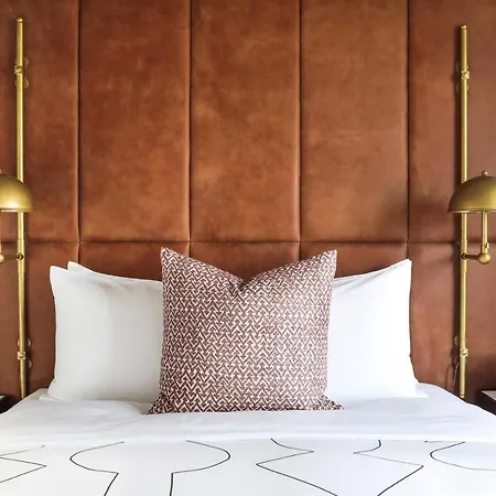 The Hoxton, 4*