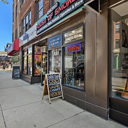 In Close To Boystown - Oakdale 204 Rep Apartment *