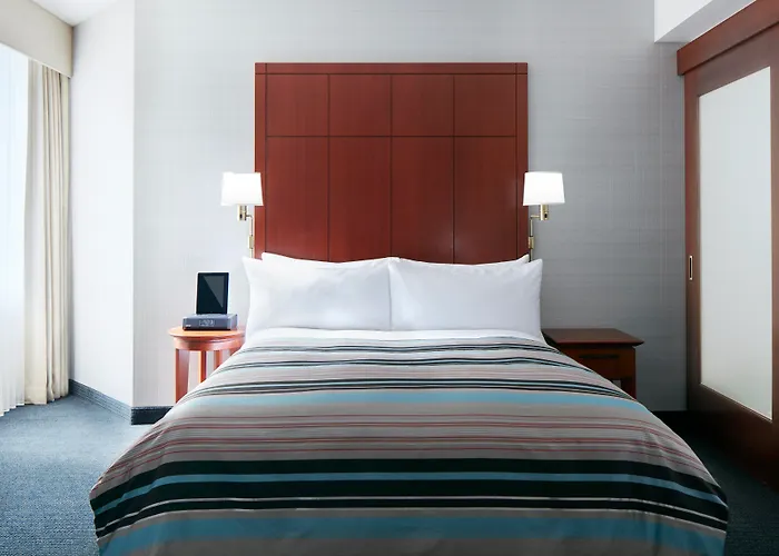 Central Loop Hotel