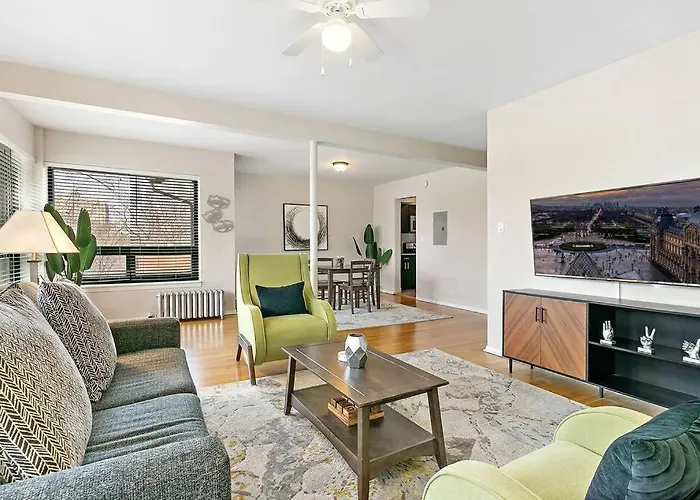 Beautiful 1Br Brick Home In Historic Hyde Park