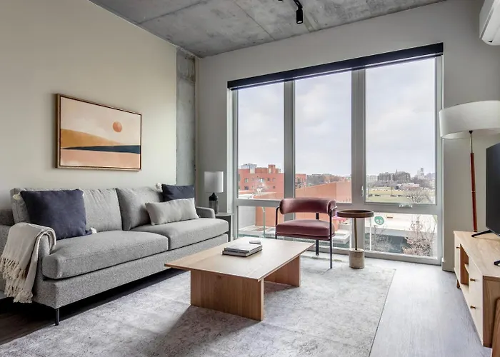 River North 1Br W Pool Gym Nr Riverwalk L Chi-1030