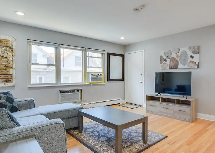 Chicago Vacation Rental Condo 11 Mi To Downtown