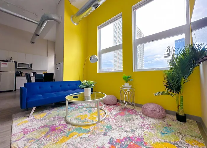 Modern 2Br South Loop Gem Near Mccormick Place, Navy Pier, Adler Planetarium & Columbia College